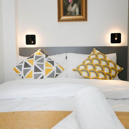 New Luxury Apartments In Central London Next To Shops, Cafes, Bars & Metro Екстериор снимка