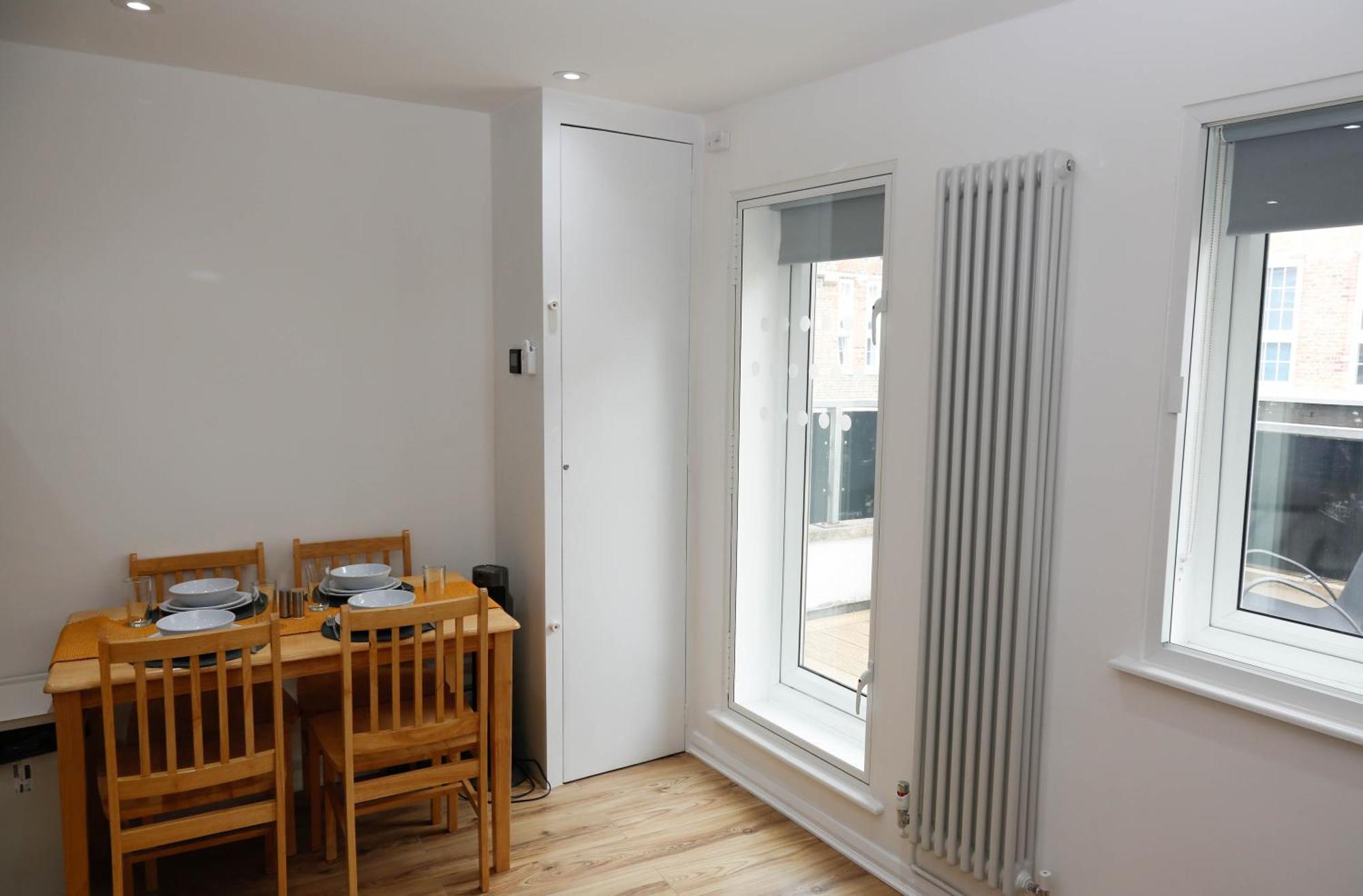 New Luxury Apartments In Central London Next To Shops, Cafes, Bars & Metro Екстериор снимка