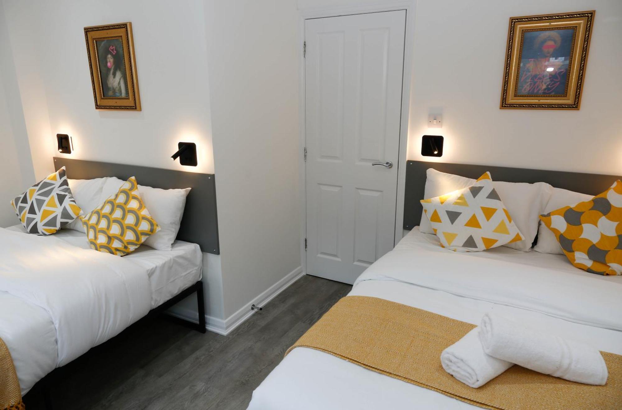 New Luxury Apartments In Central London Next To Shops, Cafes, Bars & Metro Екстериор снимка