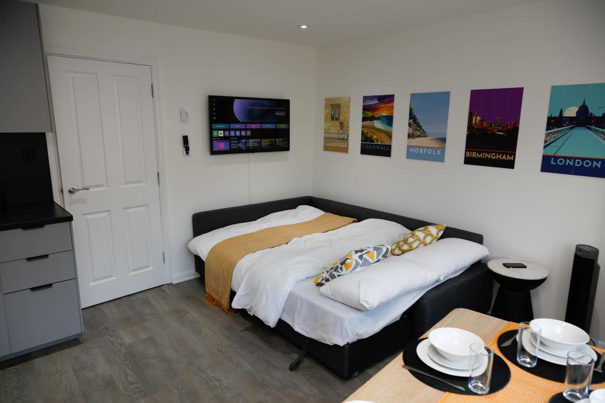 New Luxury Apartments In Central London Next To Shops, Cafes, Bars & Metro Екстериор снимка